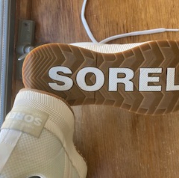 Sorel, 9, white - Picture 5 of 5